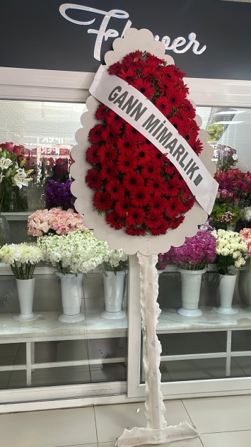 GELİN DUVAĞI MODELİ KIRMIZI GELBERALARDAN